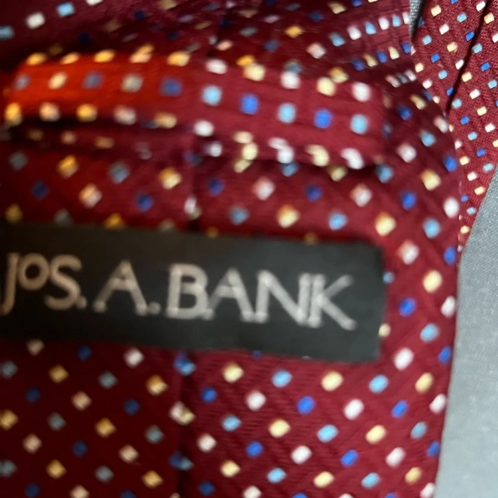 Jos A Banks Red Silk Dress Neck Paisley Tie
